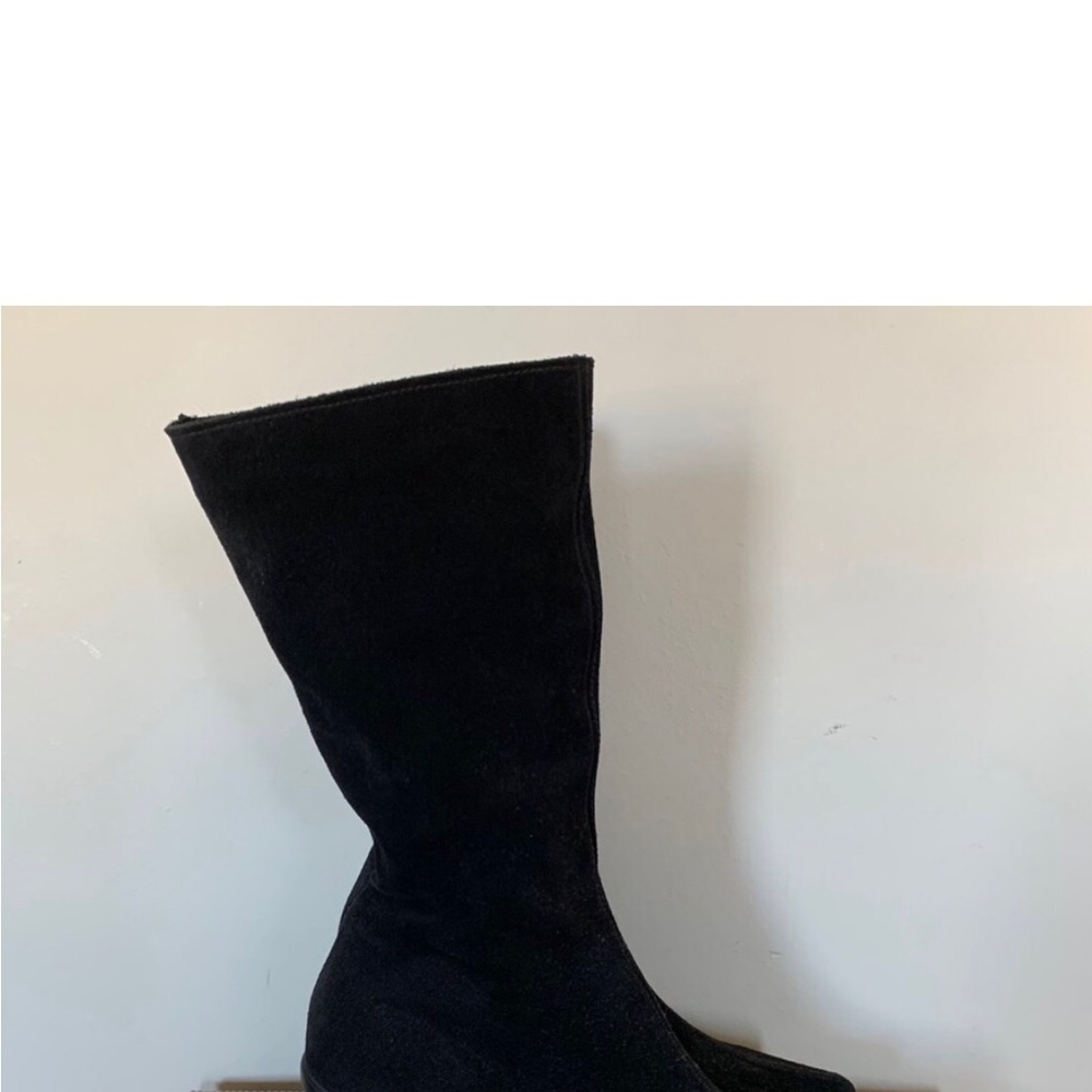 Boots - Picture 4 of 7